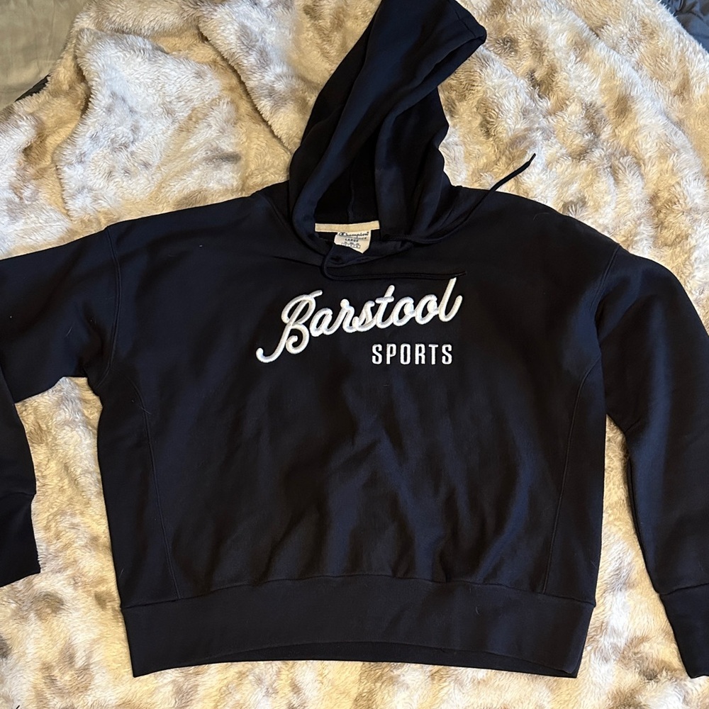 Women’s large barstool crop Hoodie BNWOT